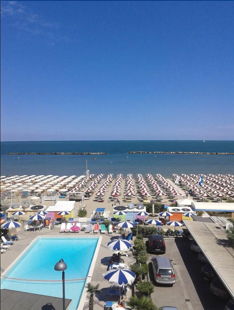 Hotel Italia ベラーリア・イジェア・マリーナ エクステリア 写真